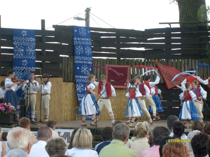 Folklórní festival Pod křenovskó májó