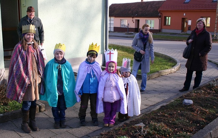 i maminky doprovázely nejmenší koledníky ...