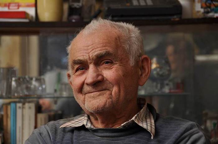 Stoletý pan Karel Crhák