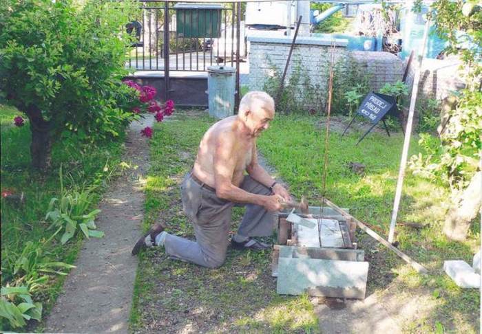Od roku 1980 žije v Křenovicích