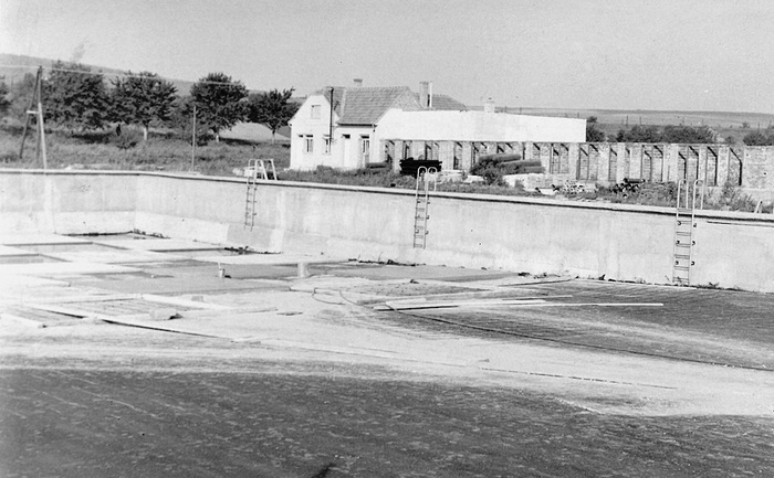 !Stavba koupaliště  1957 0055